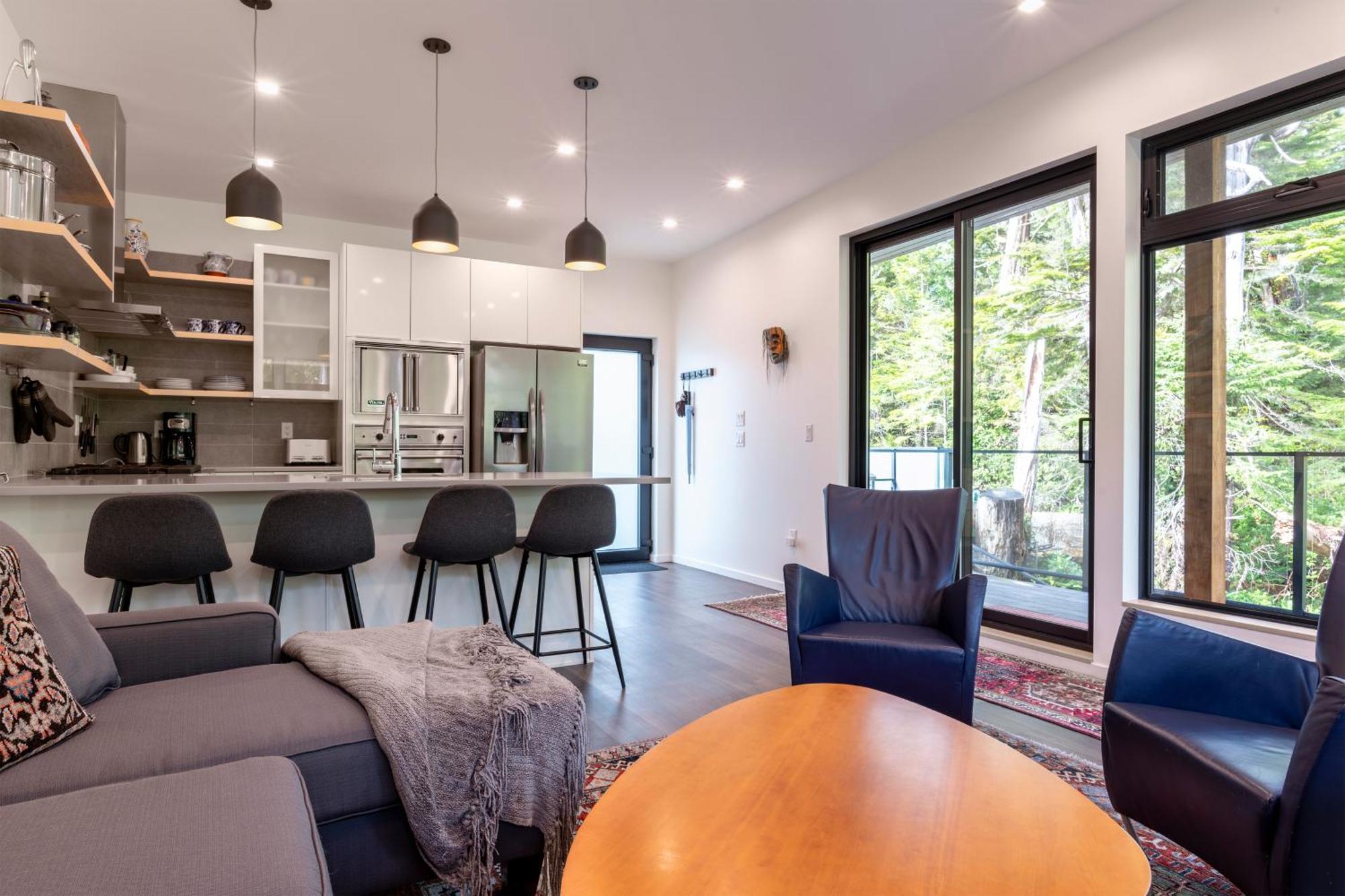 Storm Cove Suites Ucluelet Zimmer foto